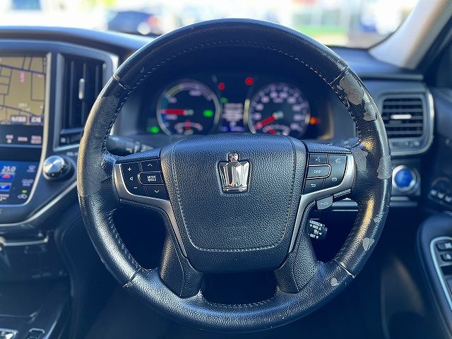 TOYOTA CROWN SEDAN HYBRID 2015 Image 31