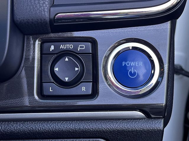 TOYOTA CROWN SEDAN HYBRID 2015 Image 31