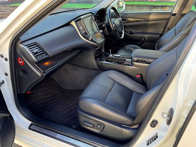 TOYOTA CROWN SEDAN HYBRID 2015 Image 31