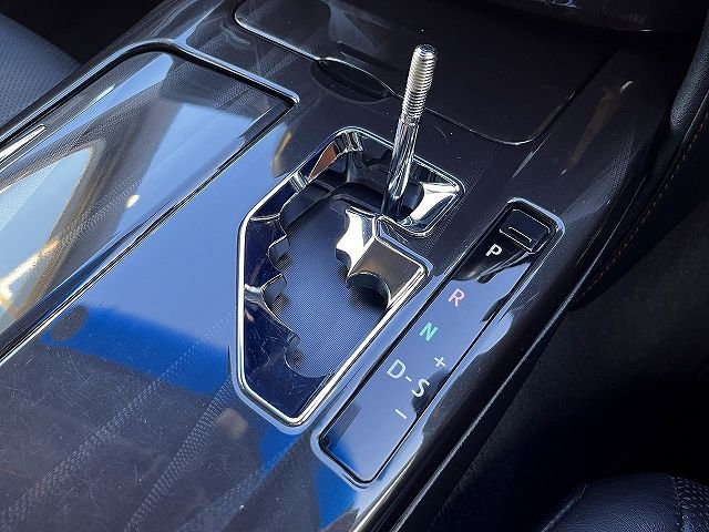 TOYOTA CROWN SEDAN HYBRID 2015 Image 31