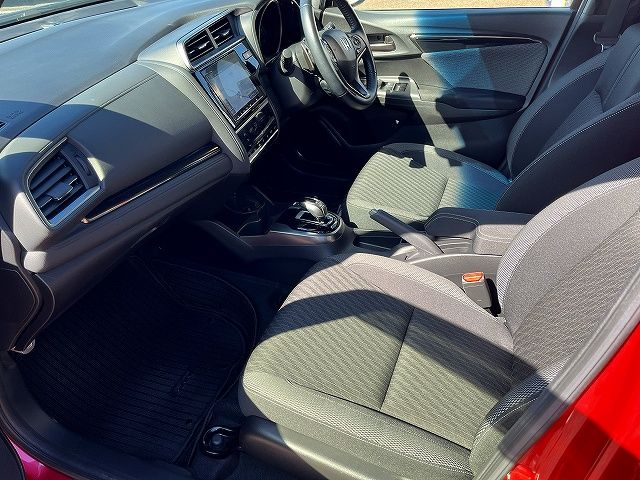 HONDA FIT HYBRID 2018 Image 31