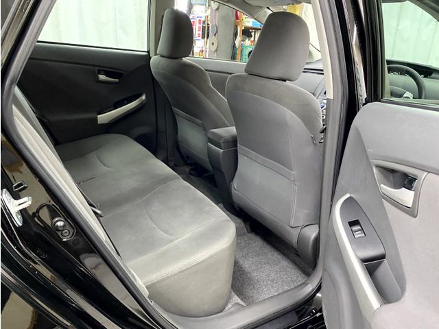 TOYOTA PRIUS 2011 Image 31