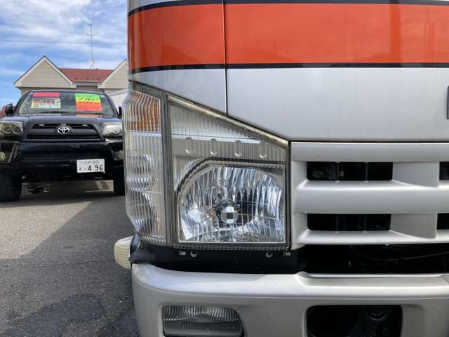 ISUZU  2013 Image 31
