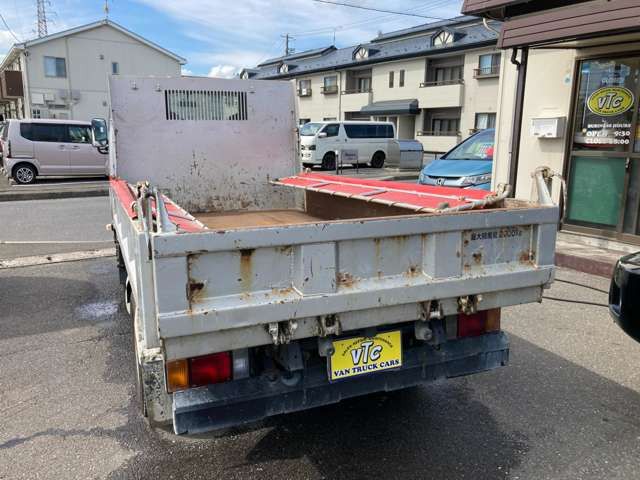 ISUZU  2013 Image 31