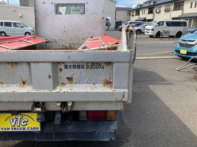 ISUZU  2013 Image 31