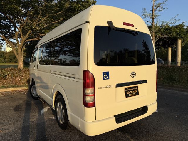 TOYOTA HIACE VAN 4WD 2011 Image 31
