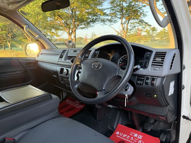 TOYOTA HIACE VAN 4WD 2011 Image 31