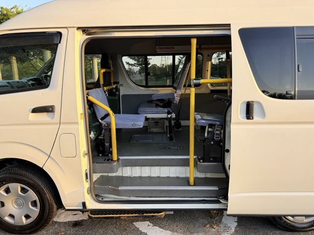 TOYOTA HIACE VAN 4WD 2011 Image 31