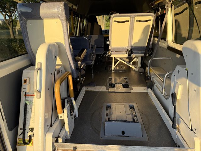 TOYOTA HIACE VAN 4WD 2011 Image 31