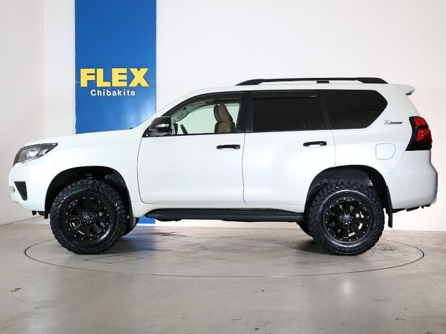 TOYOTA LANDCRUISER PRADO 2022 Image 31