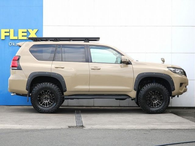 TOYOTA LANDCRUISER PRADO 2018 Image 31