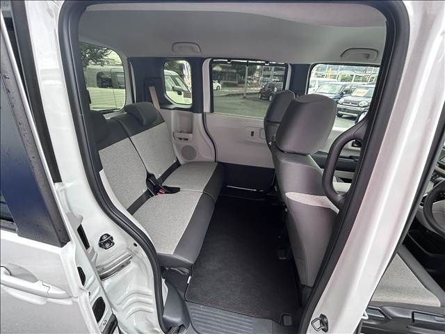 HONDA N BOX 2024 Image 31