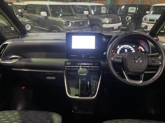 TOYOTA VOXY 4WD 2024 Image 31