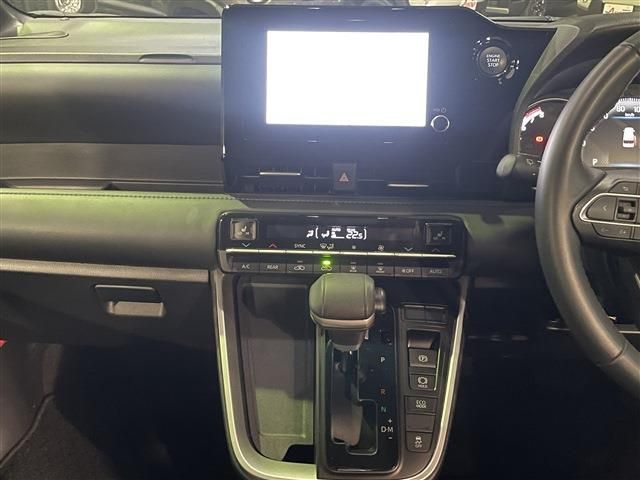 TOYOTA VOXY 4WD 2024 Image 31