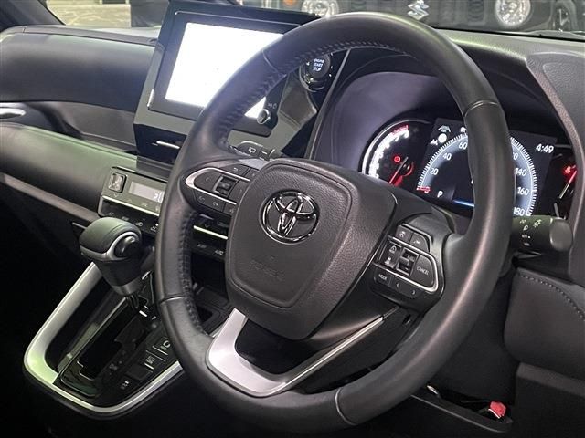 TOYOTA VOXY 4WD 2024 Image 31