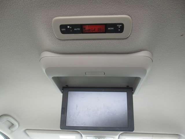 NISSAN ELGRAND  4WD 2016 Image 31