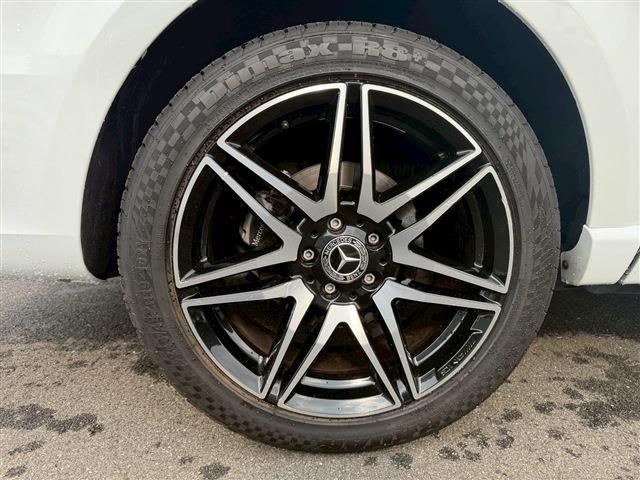 MERCEDES BENZ V CLAS 2023 Image 31