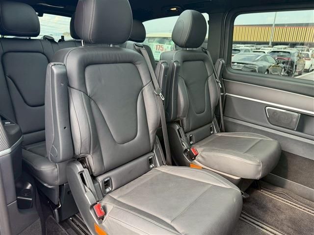 MERCEDES BENZ V CLAS 2023 Image 31