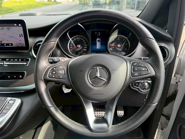 MERCEDES BENZ V CLAS 2023 Image 31