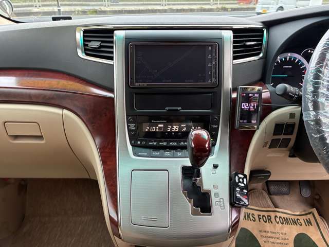 TOYOTA ALPHARD 2009 Image 31
