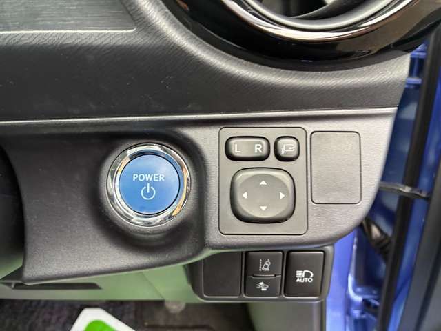 TOYOTA AQUA 2016 Image 31