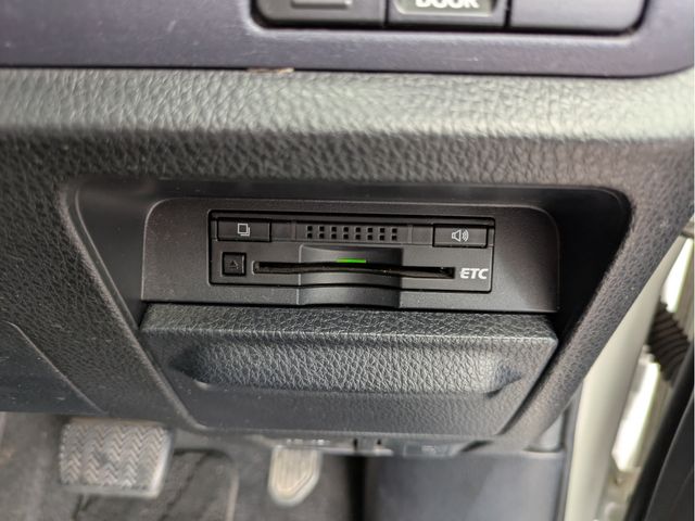 TOYOTA VOXY 2014 Image 31