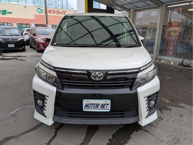 TOYOTA VOXY 2014 Image 31