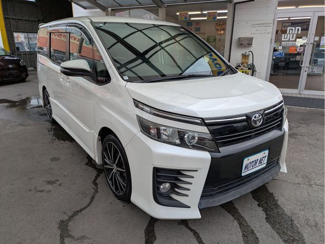 TOYOTA VOXY 2014 Image 31