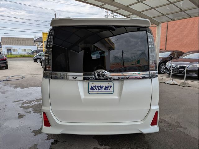 TOYOTA VOXY 2014 Image 31