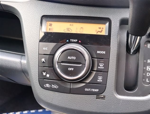 SUZUKI WAGON R STINGRAY 2013 Image 31