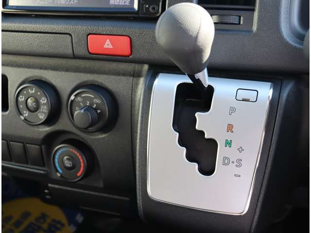 TOYOTA HIACE VAN 2WD 2024 Image 31