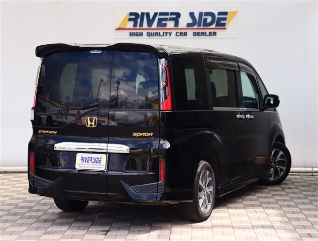 HONDA STEPWAGON SPADA 2015 Image 31