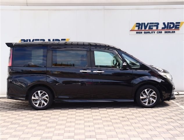 HONDA STEPWAGON SPADA 2015 Image 31