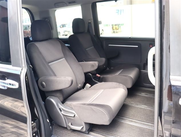 HONDA STEPWAGON SPADA 2015 Image 31