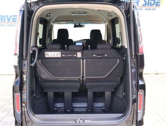 HONDA STEPWAGON SPADA 2015 Image 31