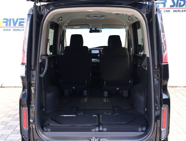 HONDA STEPWAGON SPADA 2015 Image 31