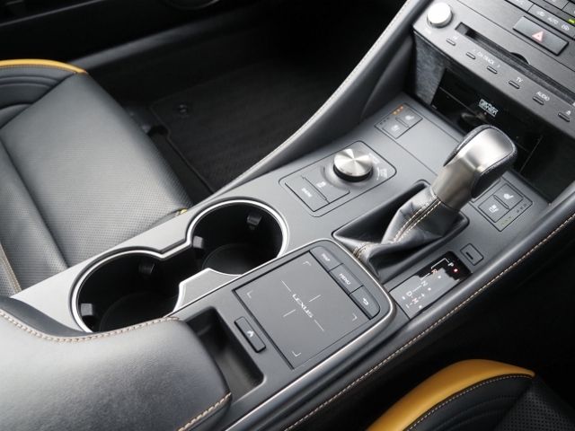 TOYOTA LEXUS RC350 2019 Image 31