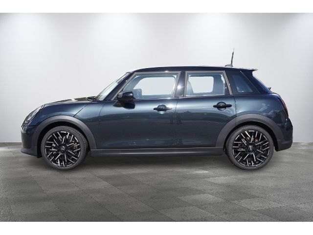 BMW MINI COOPER 5DOOR 2025 Image 31