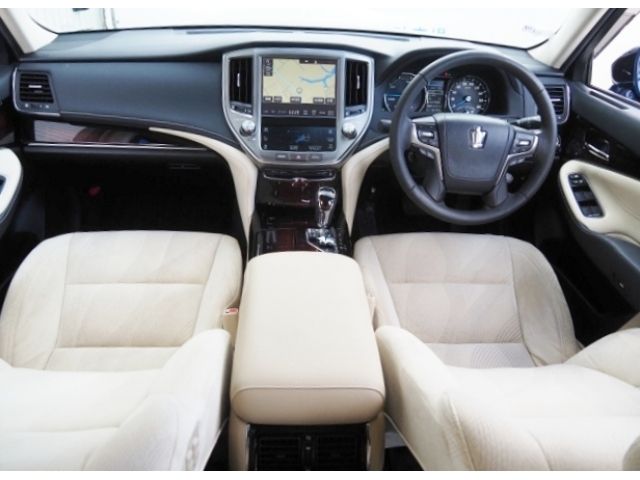 TOYOTA CROWN SEDAN HYBRID 4 2016 Image 31