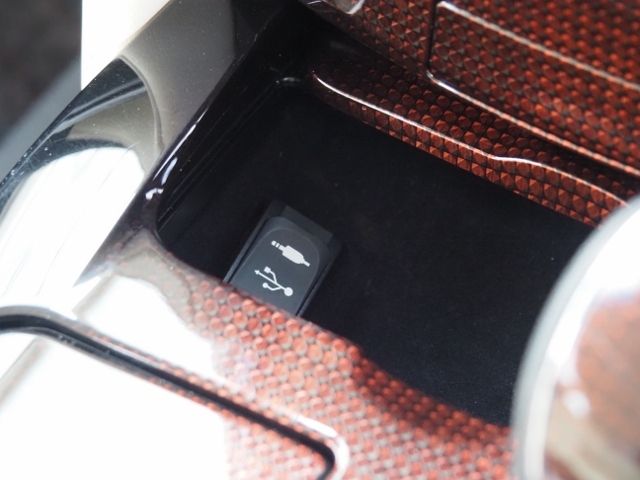 TOYOTA CROWN SEDAN HYBRID 4 2016 Image 31