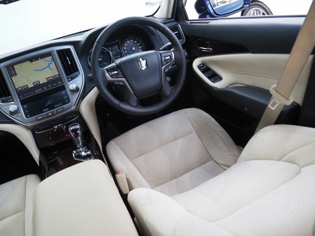TOYOTA CROWN SEDAN HYBRID 4 2016 Image 31