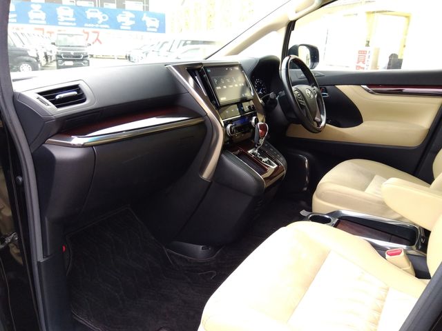 TOYOTA VELLFIRE 4WD 2017 Image 31