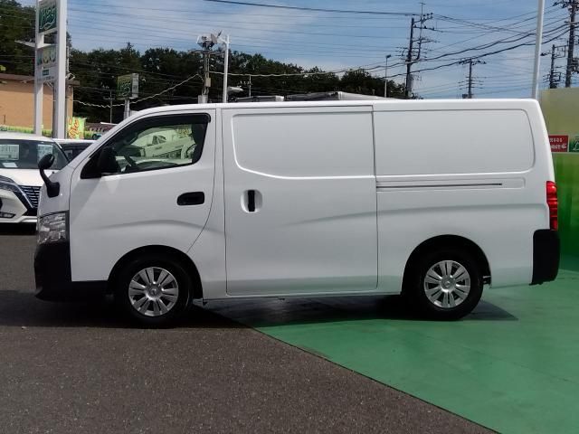 NISSAN NV350 CARAVAN 2019 Image 31