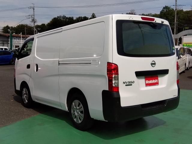 NISSAN NV350 CARAVAN 2019 Image 31