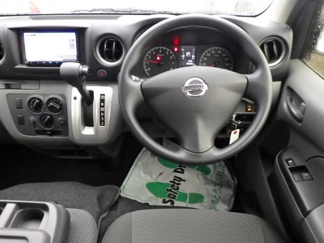 NISSAN NV350 CARAVAN 1.15T 2019 Image 31