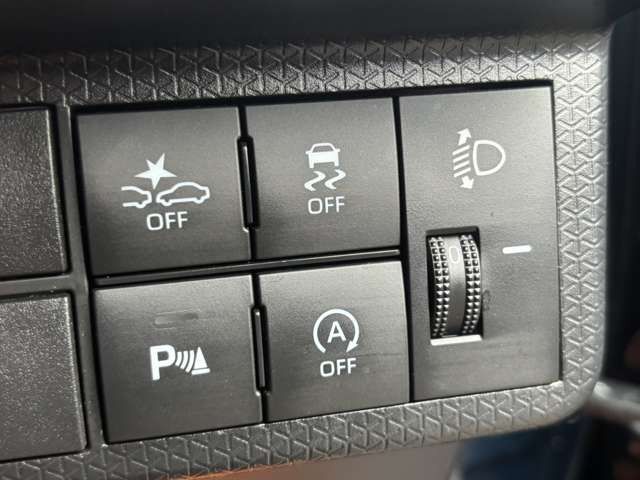 DAIHATSU TANTO 4WD 2023 Image 31