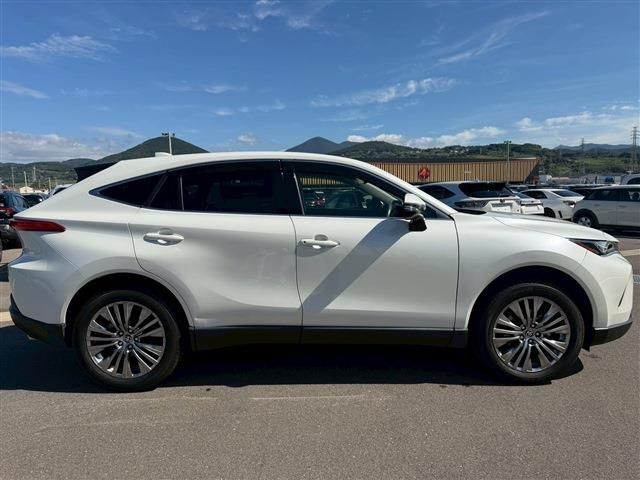 TOYOTA HARRIER HYBRID 2022 Image 31