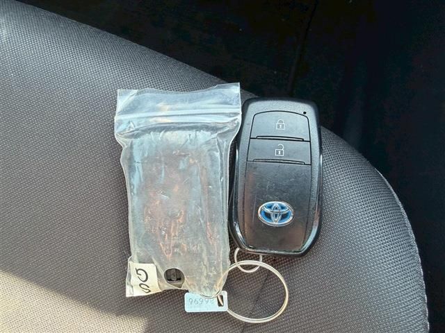 TOYOTA HARRIER HYBRID 2022 Image 31