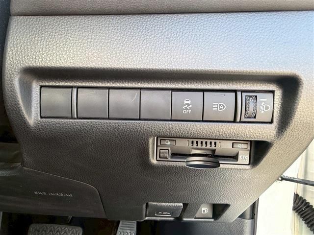 TOYOTA HARRIER HYBRID 2022 Image 31