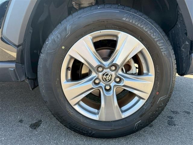 TOYOTA RAV4 2WD 2022 Image 31